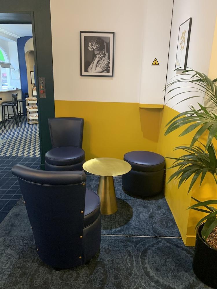 Hotel Ibis Styles Cadet Lafayette Paris