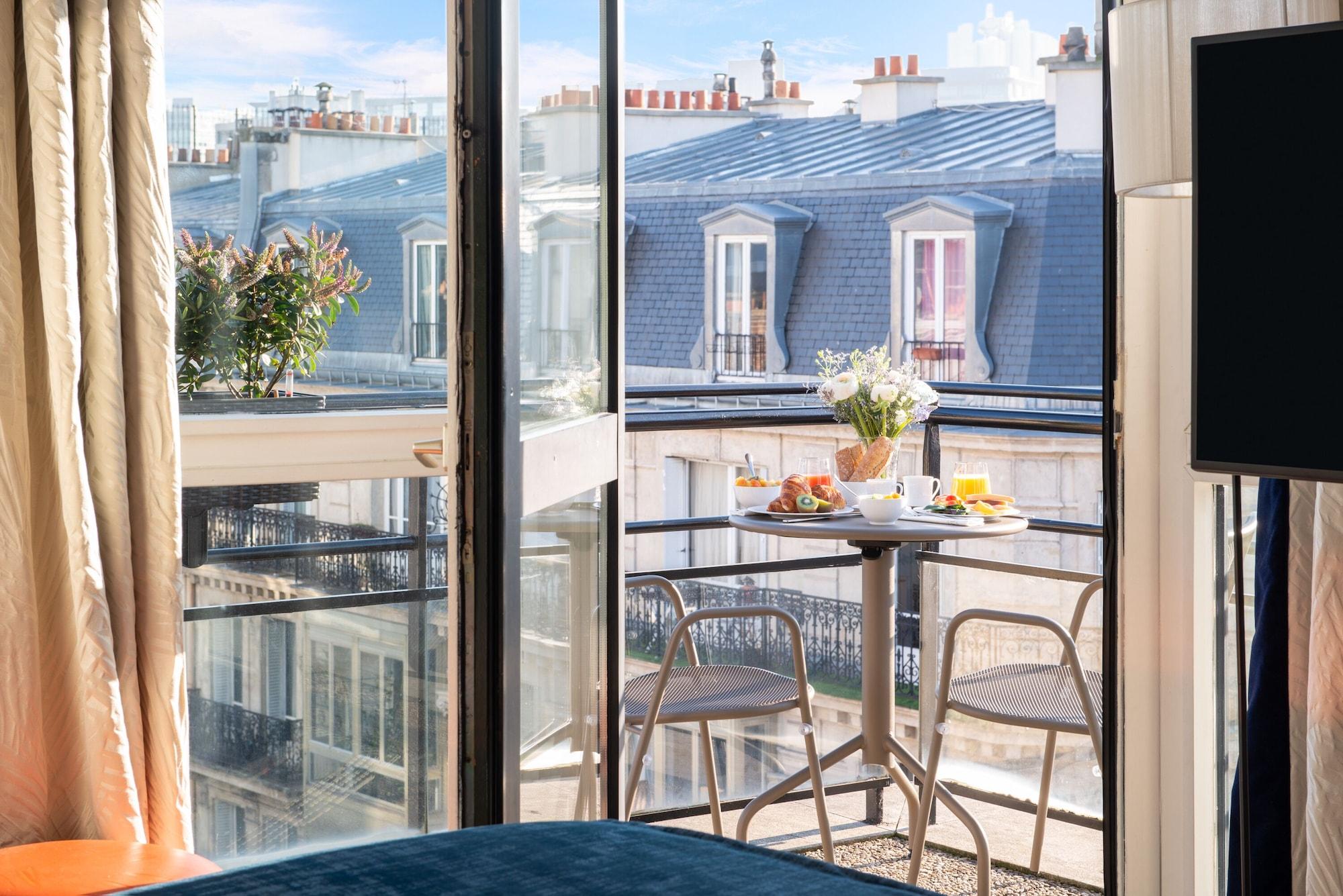 Yllen Eiffel Paris