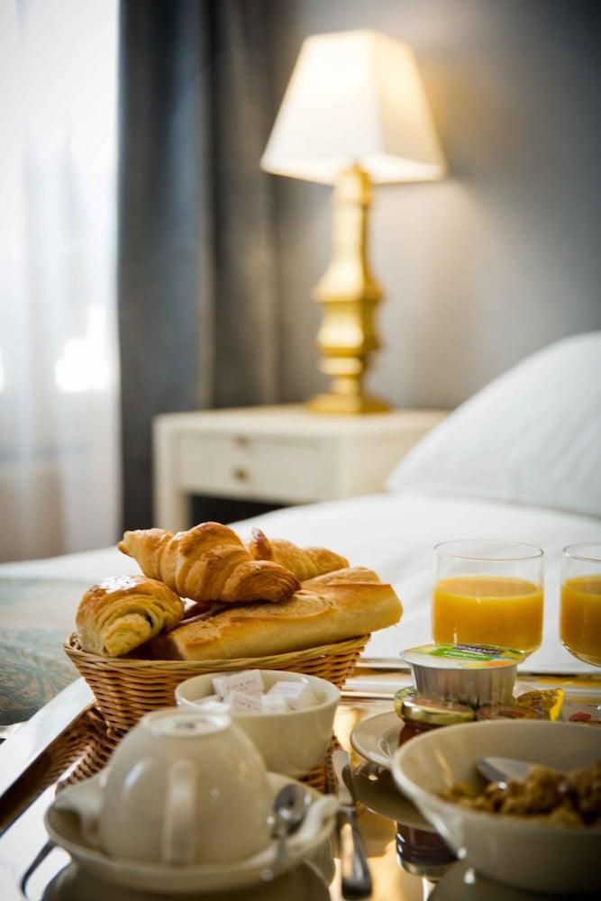 Champerret Heliopolis Hotel