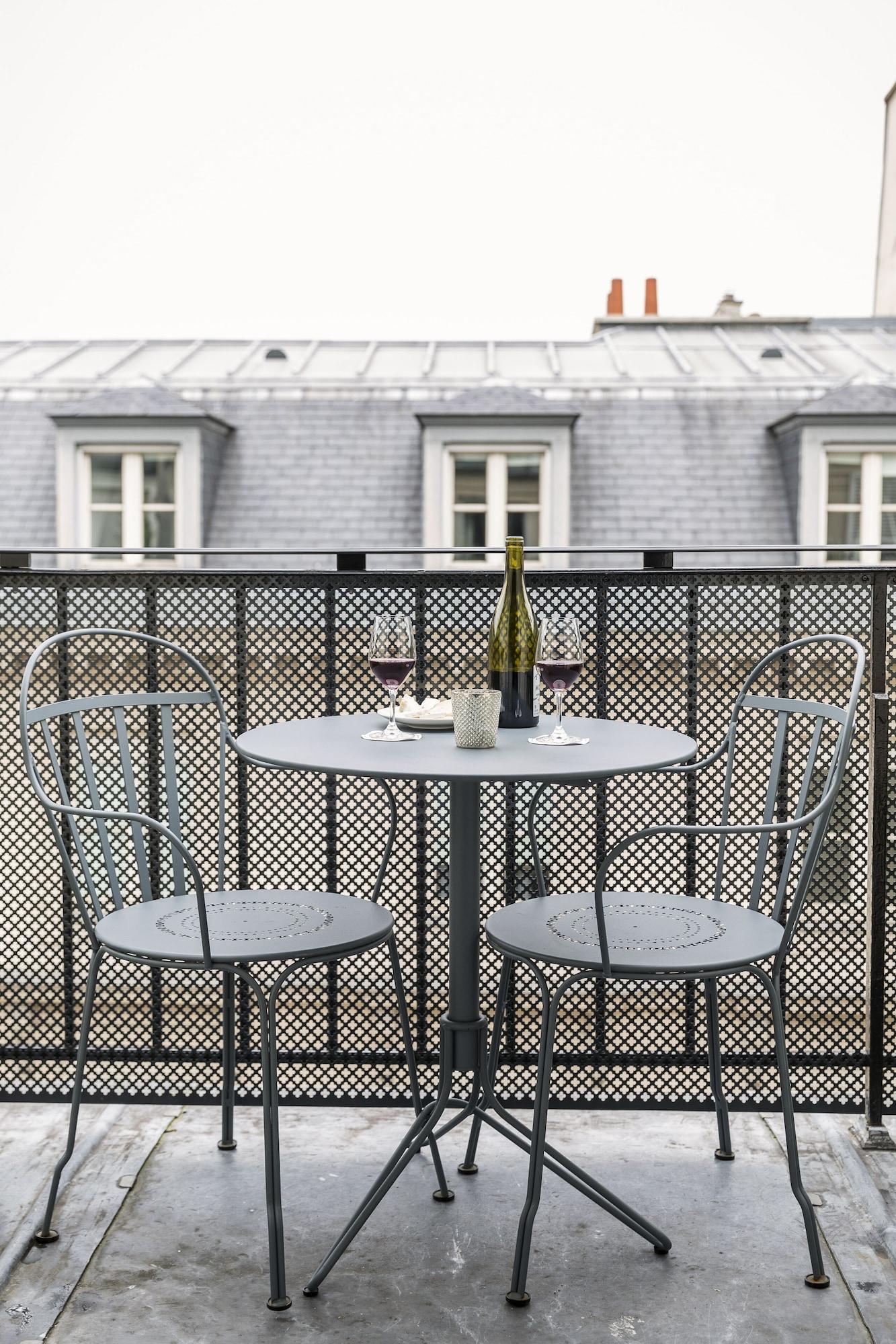 Hotel Paradis Paris