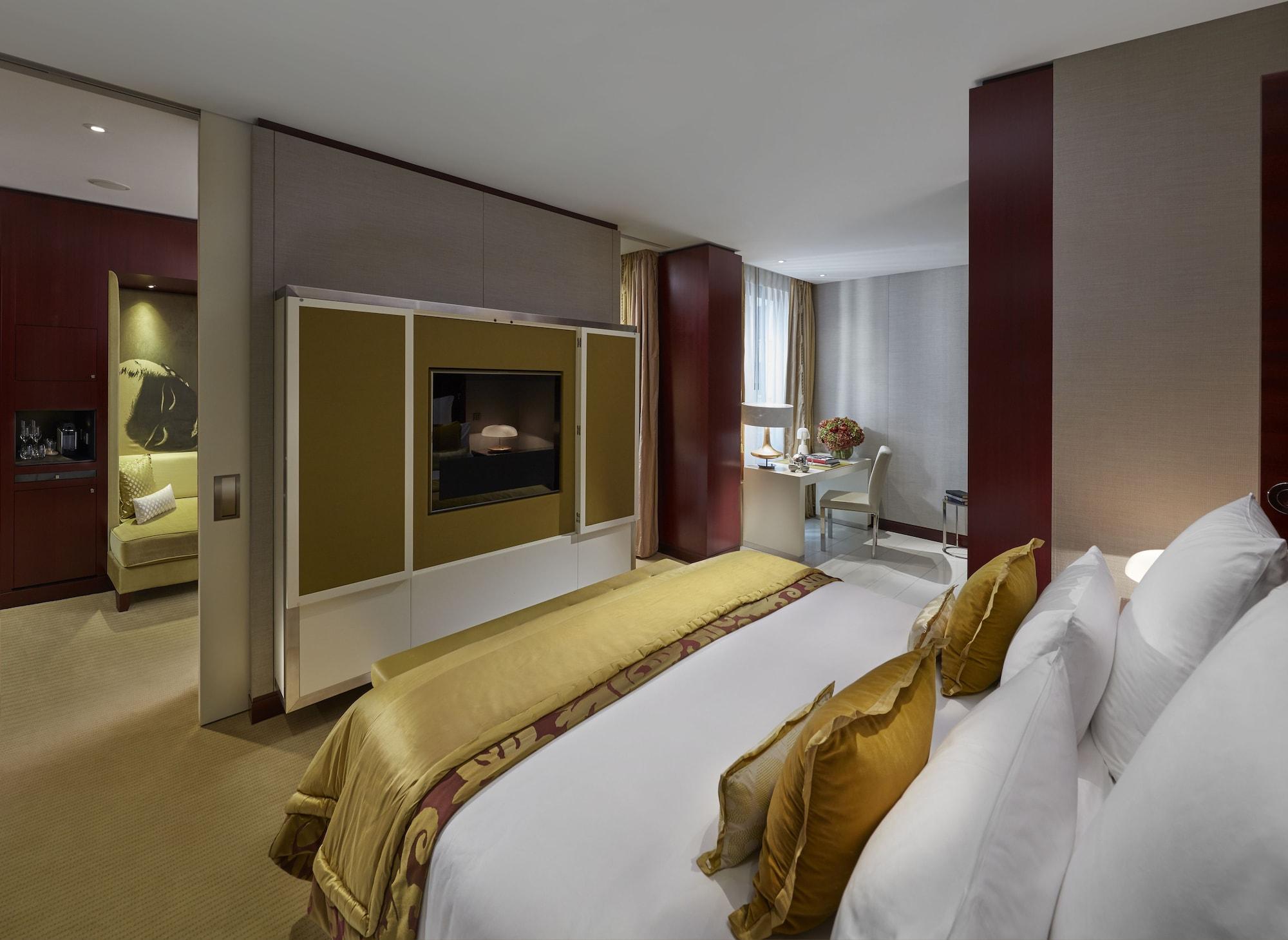 Mandarin Oriental,