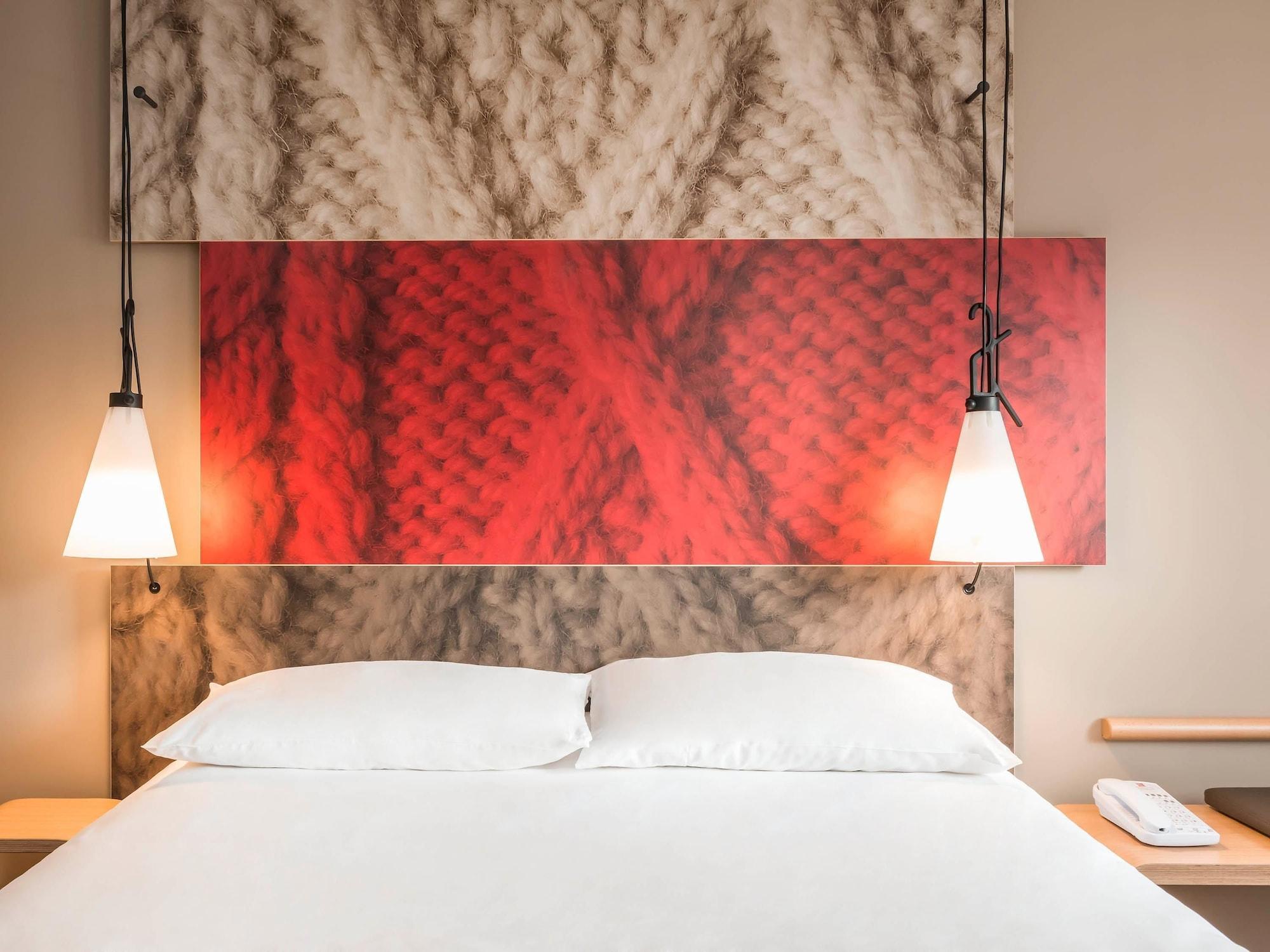 Ibis Gare De Lyon Ledru Rollin Hotel