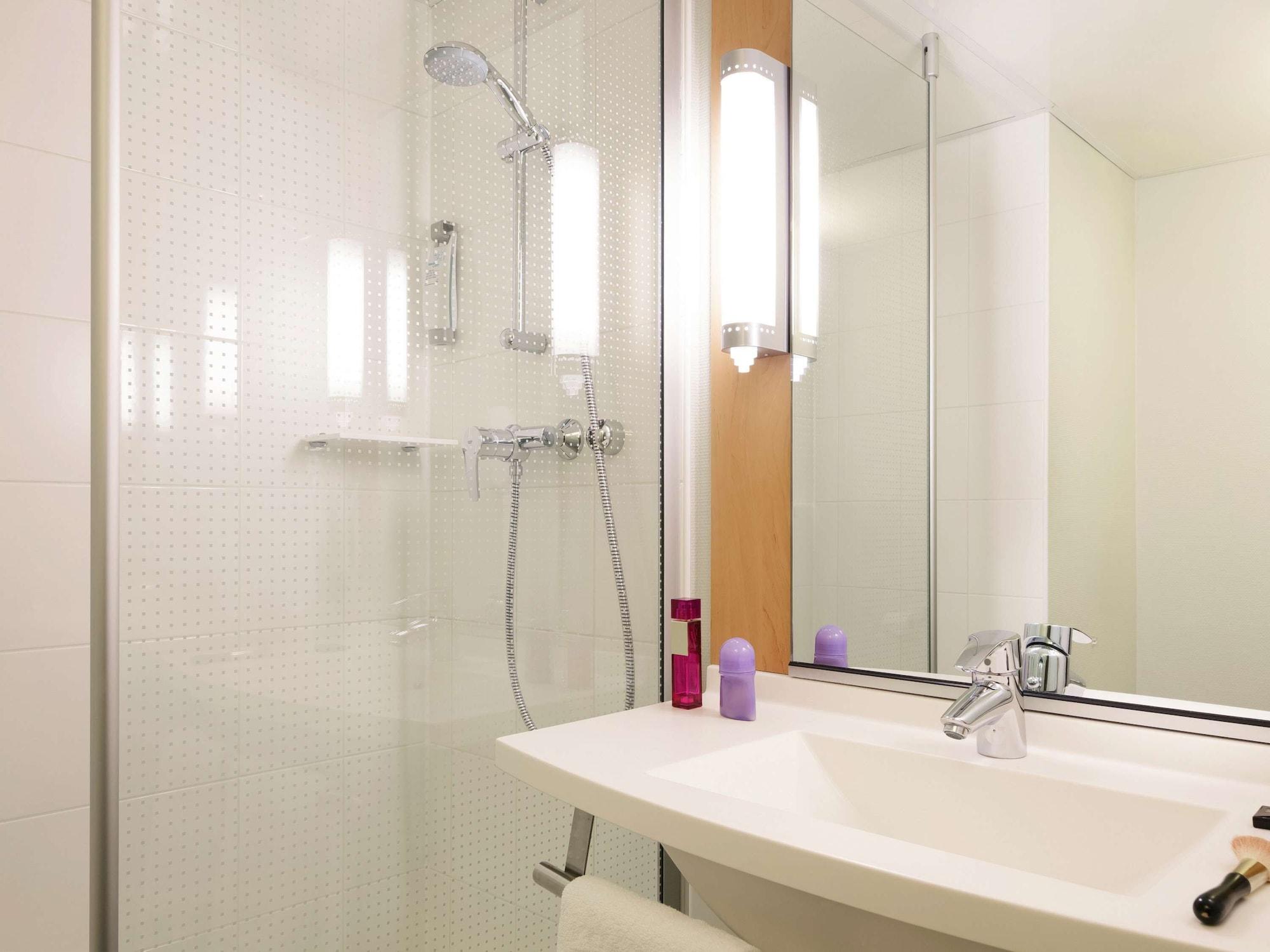 Ibis Gare De Lyon Ledru Rollin 3* Paris