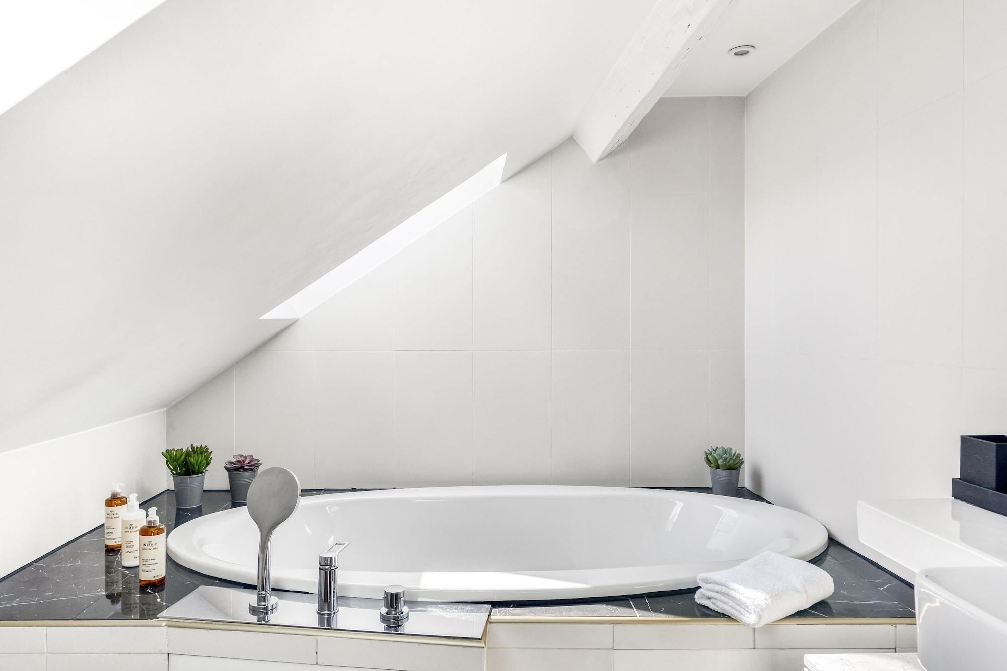 Opera Opal Hotel 4*