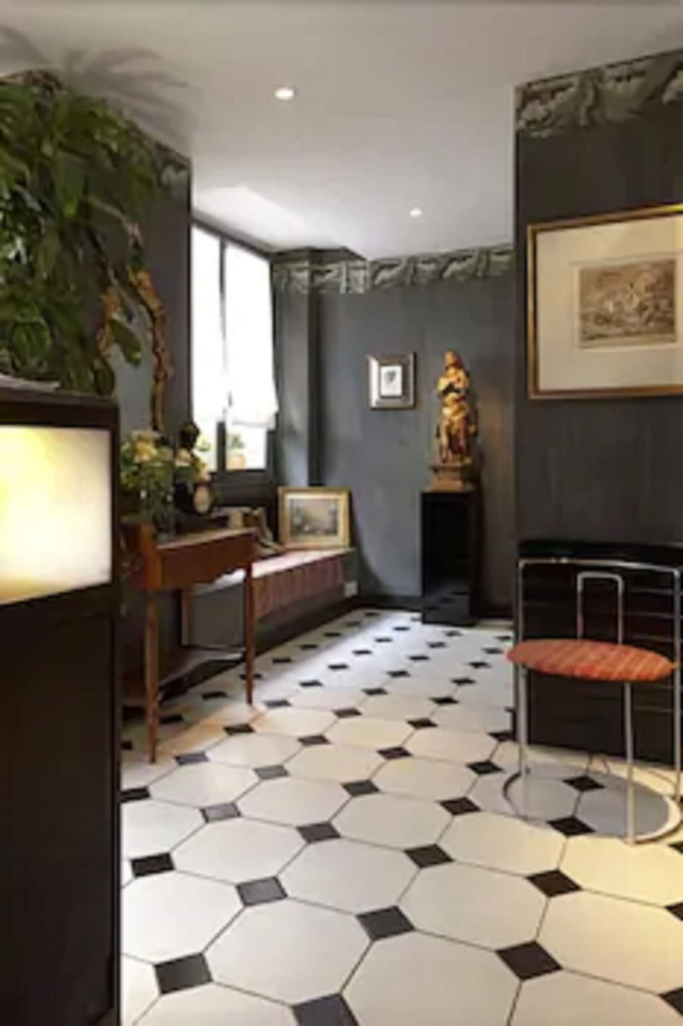 Agora 2* Paris