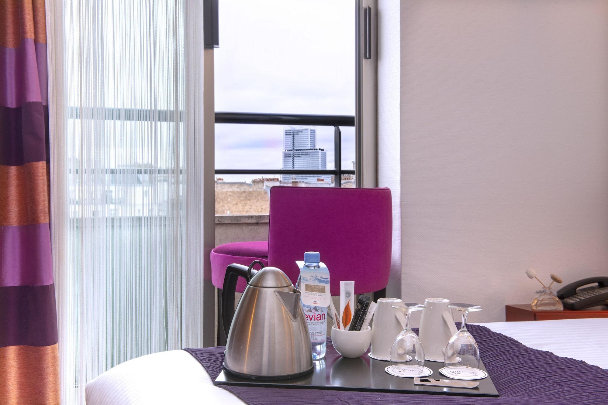Ampère Hotel 4*