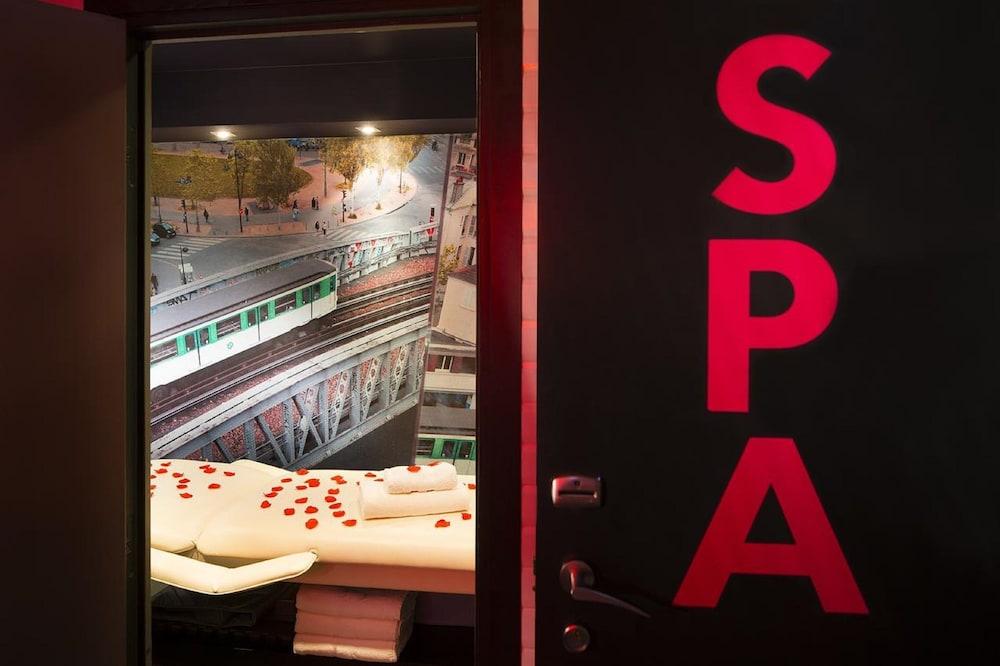 Eiffel Aparthotel 4*