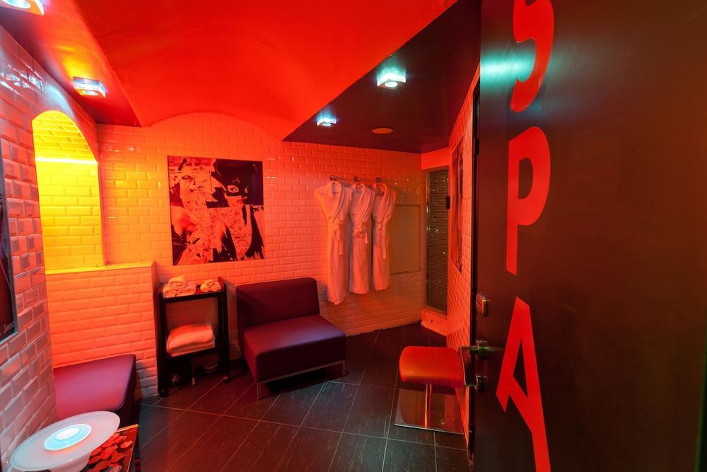 Eiffel Aparthotel