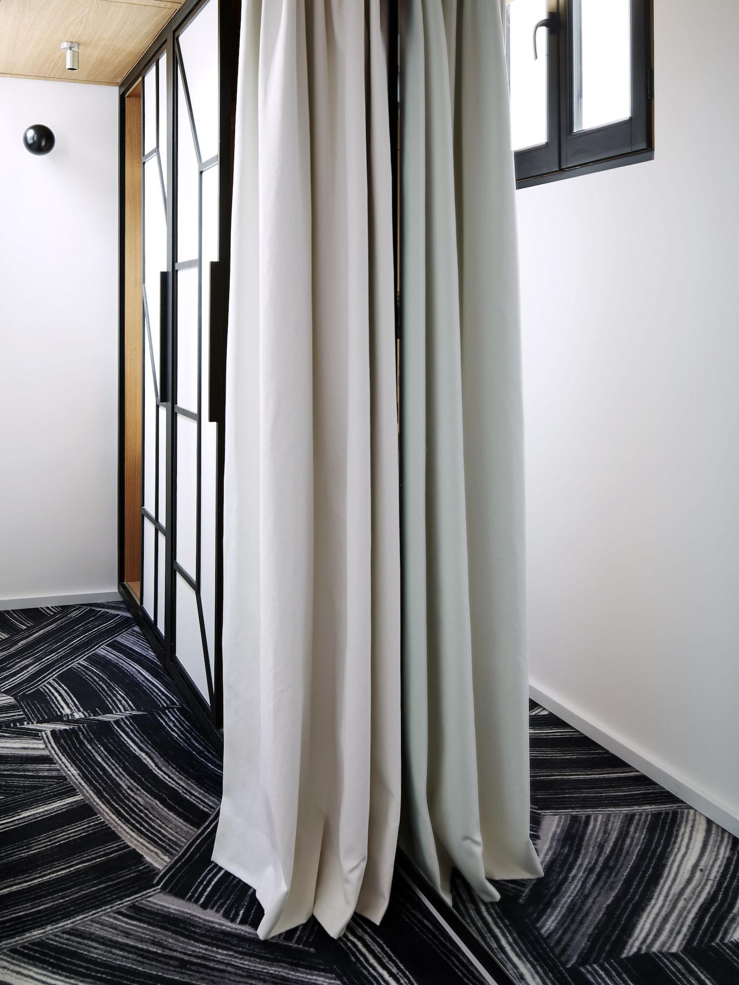 Hotel Du Ministère 4*