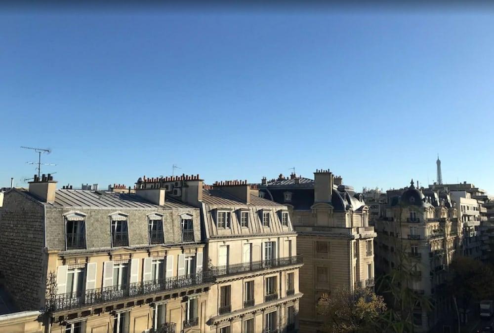Etoile Maillot Paris