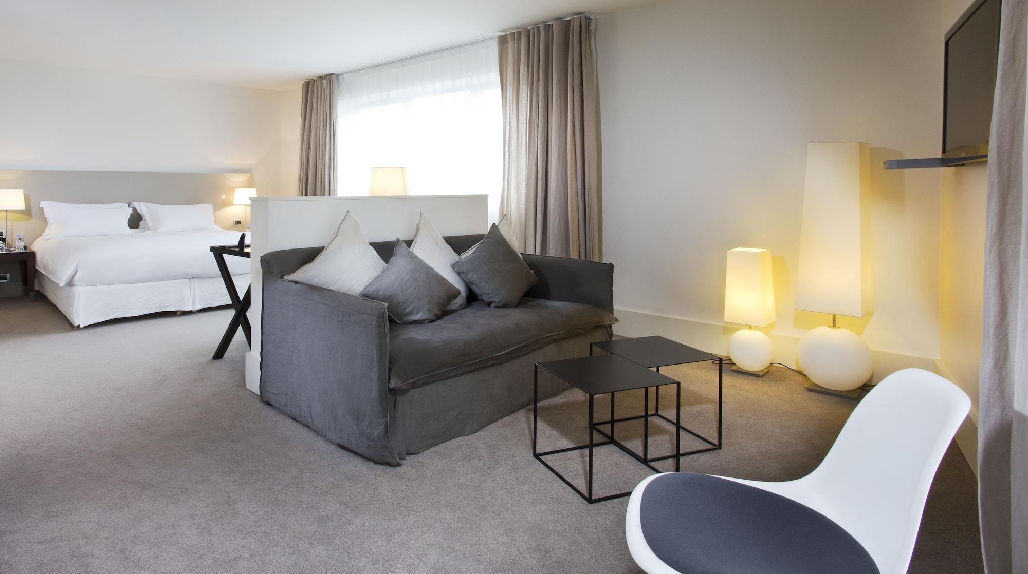 Hotel La Maison Champs Elysees 5*