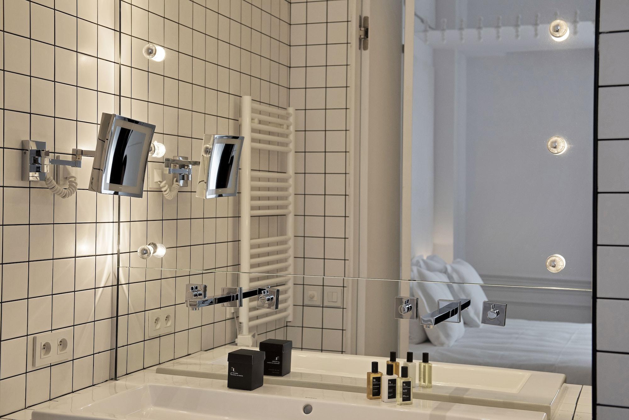 La Maison Champs Elysees Hotel 5*