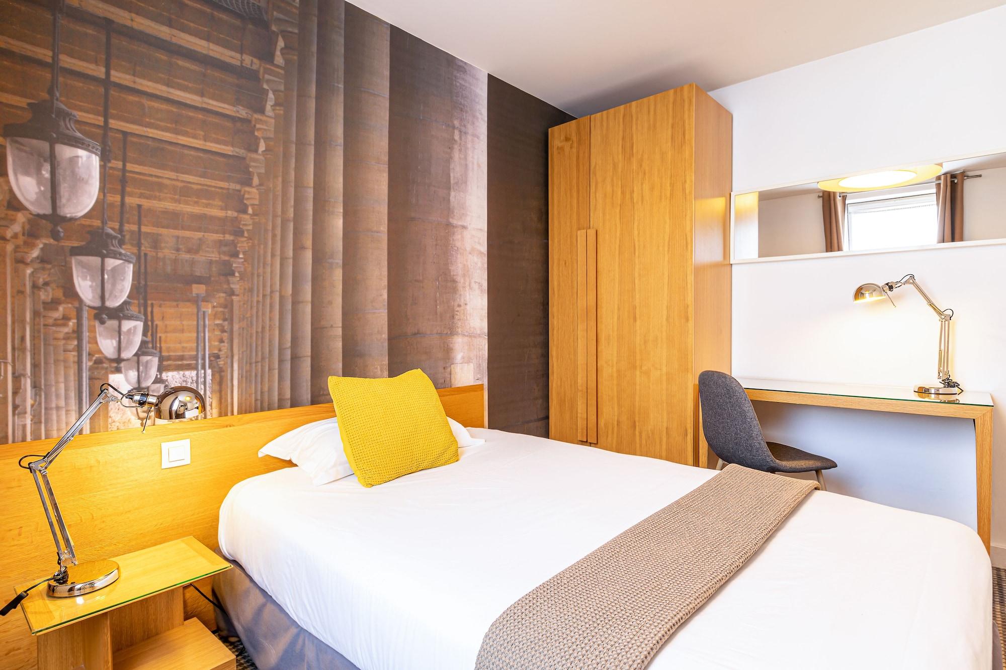Le 20 Prieure 3* Paris