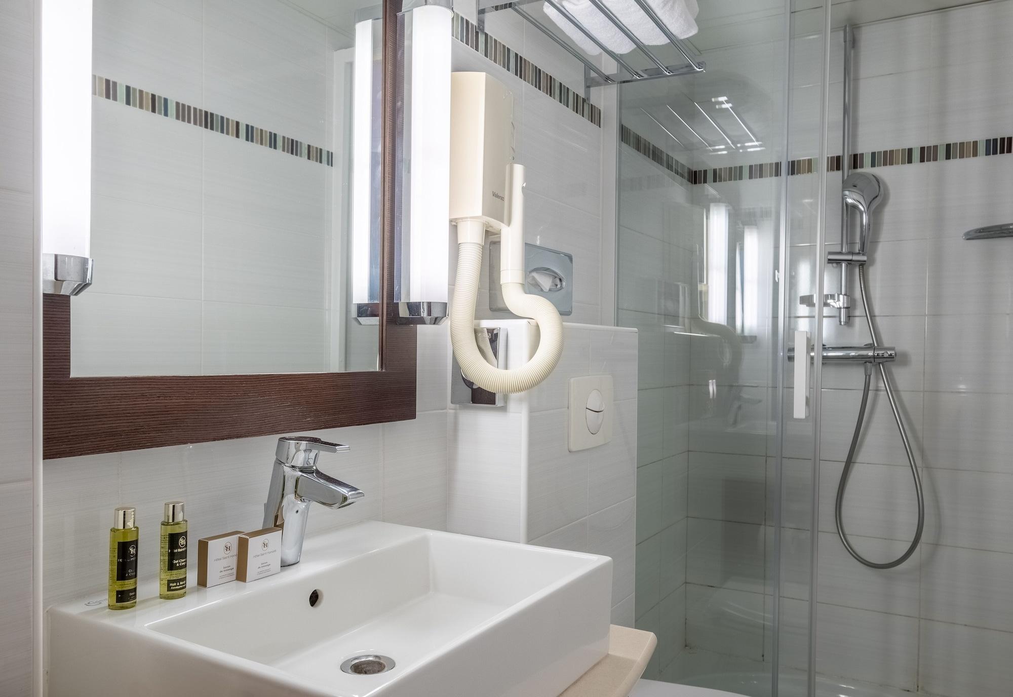 85 Saint Honore 3* Paris