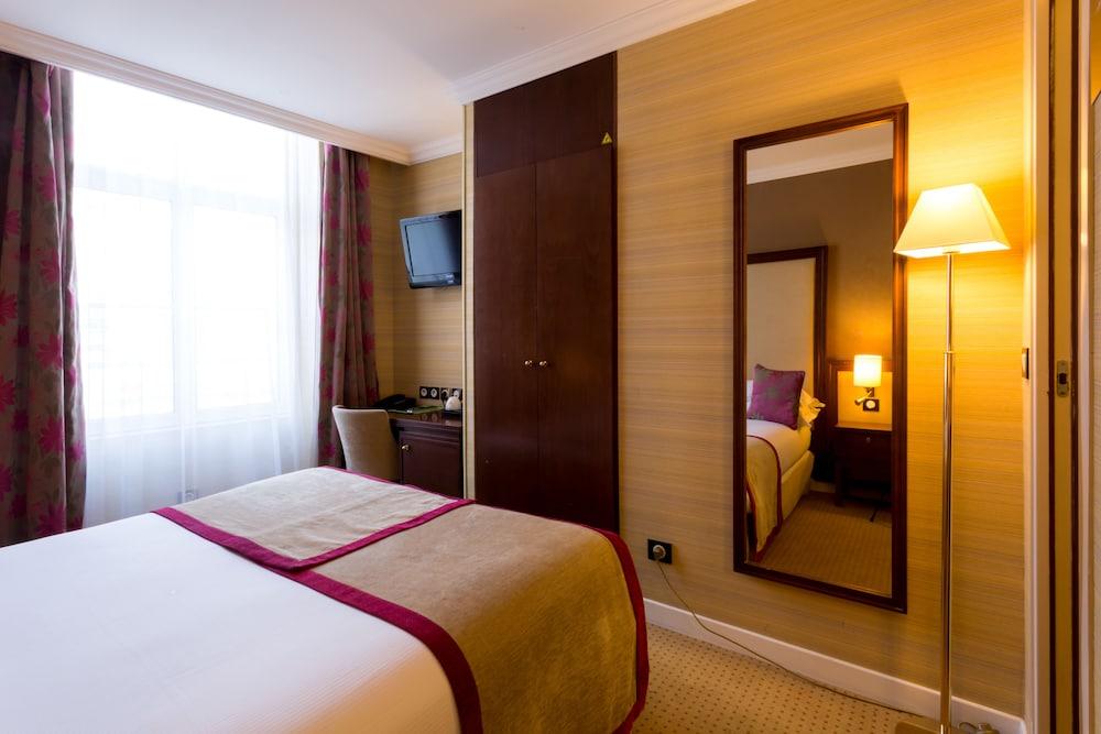 85 Saint Honore 3* Paris