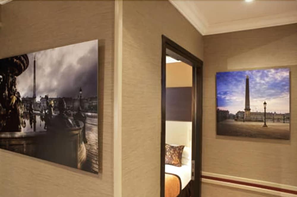 Hotel 85 Saint Honore 3*