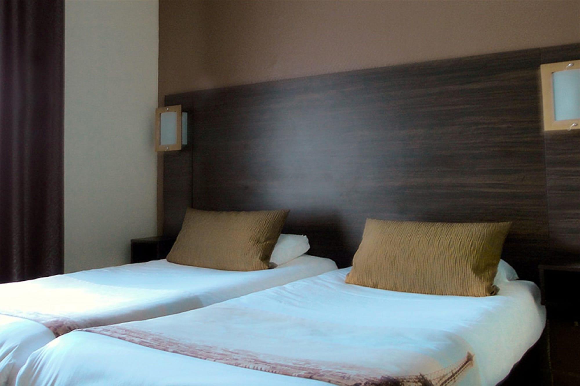 Derby Eiffel 3* Paris