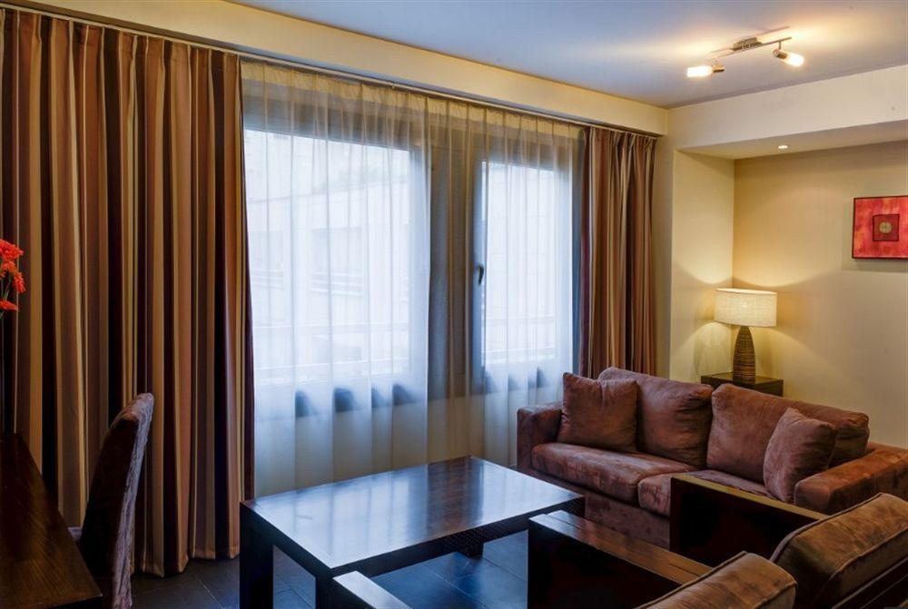 Cadet 4* Paris