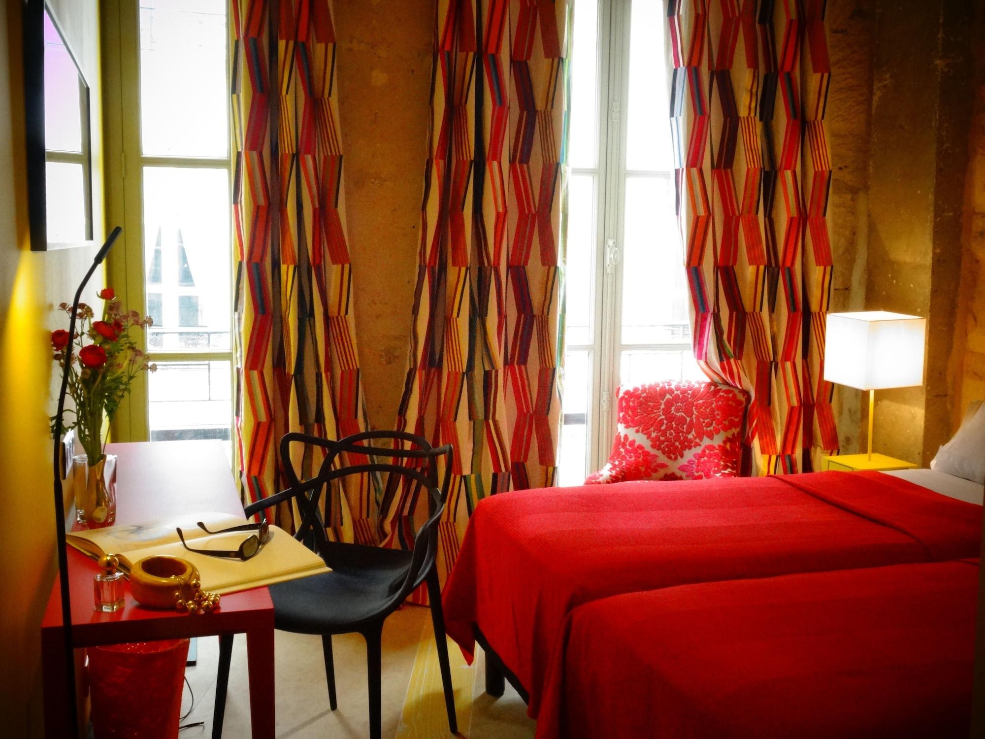 Hotel Du De Conti 3*