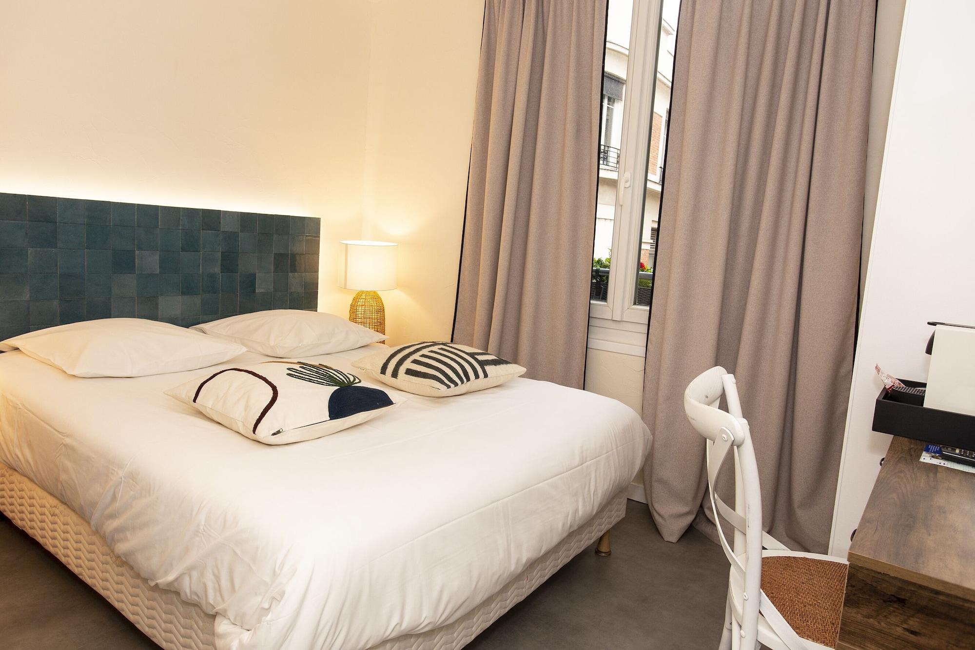 Hotel La & Paris