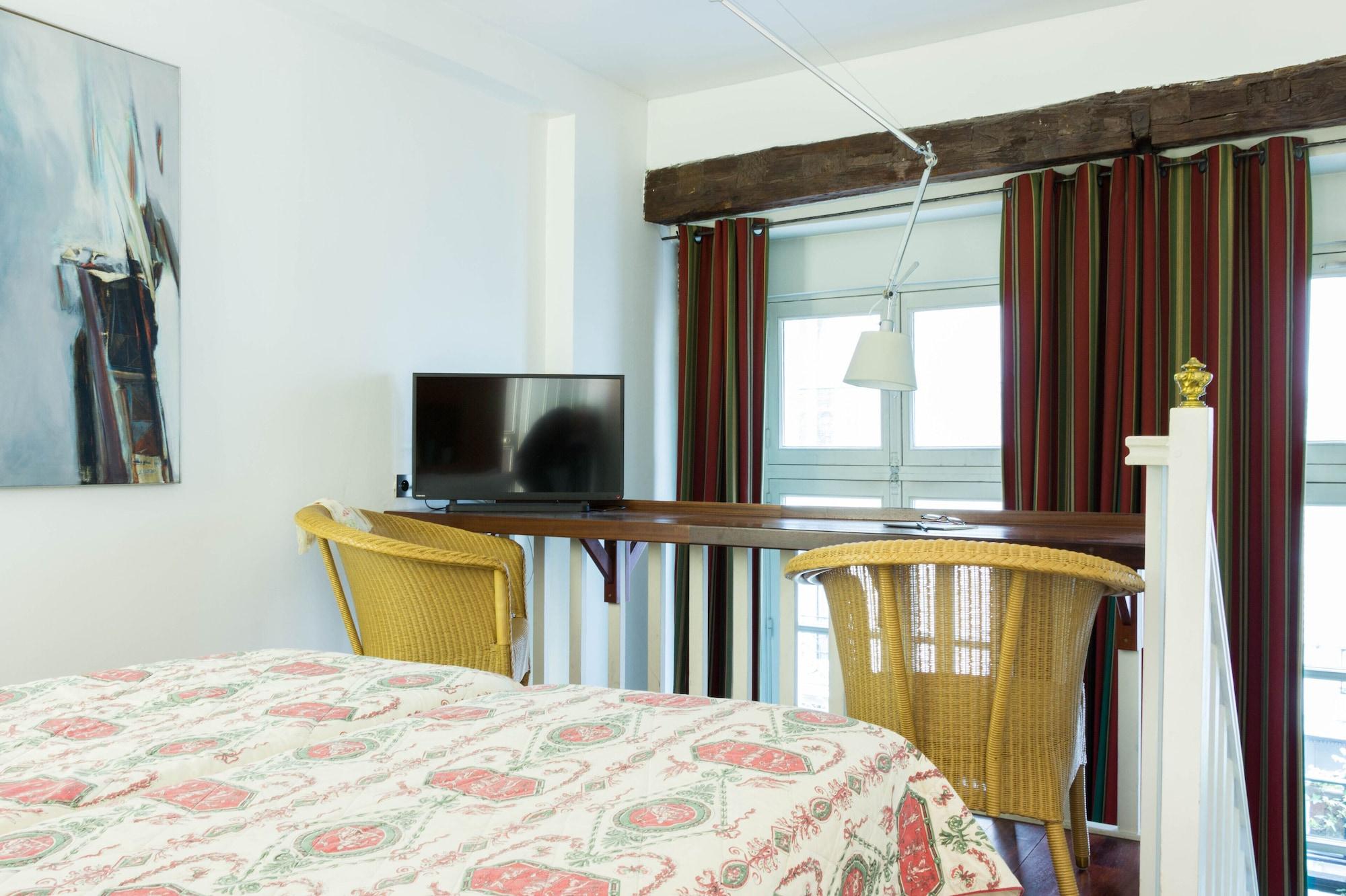 Hotel Du De Conti 3*