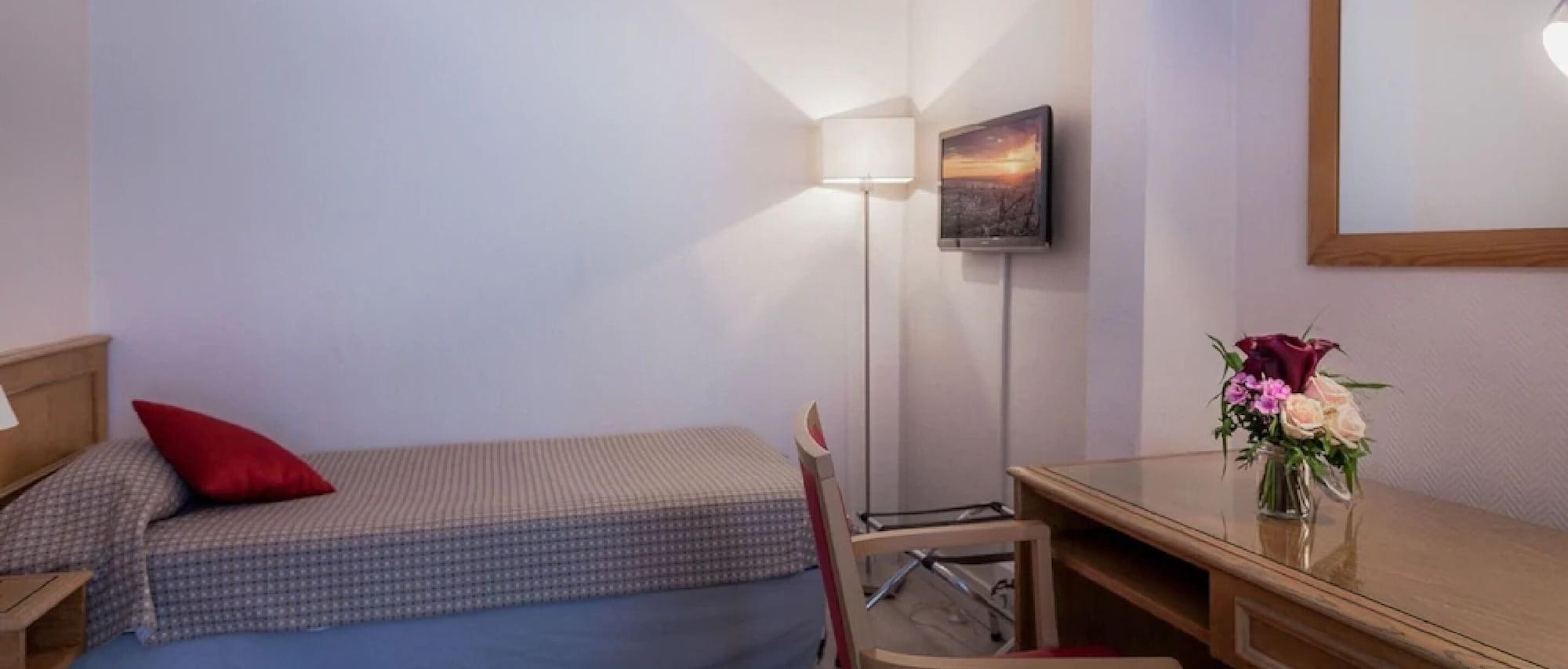 Le Compostelle Hotel Paris