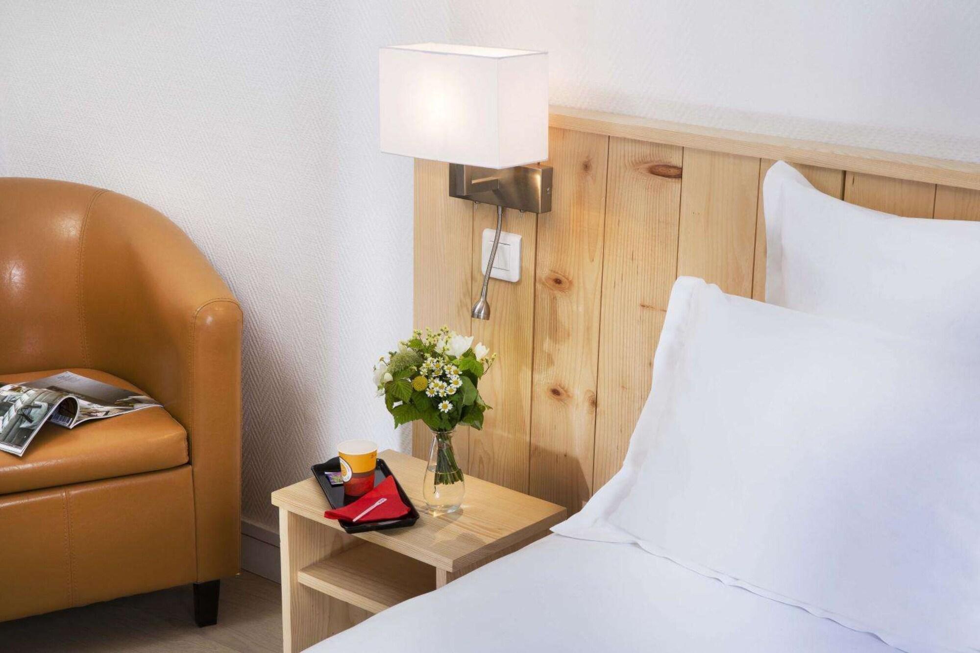 Le Compostelle 3* Paris