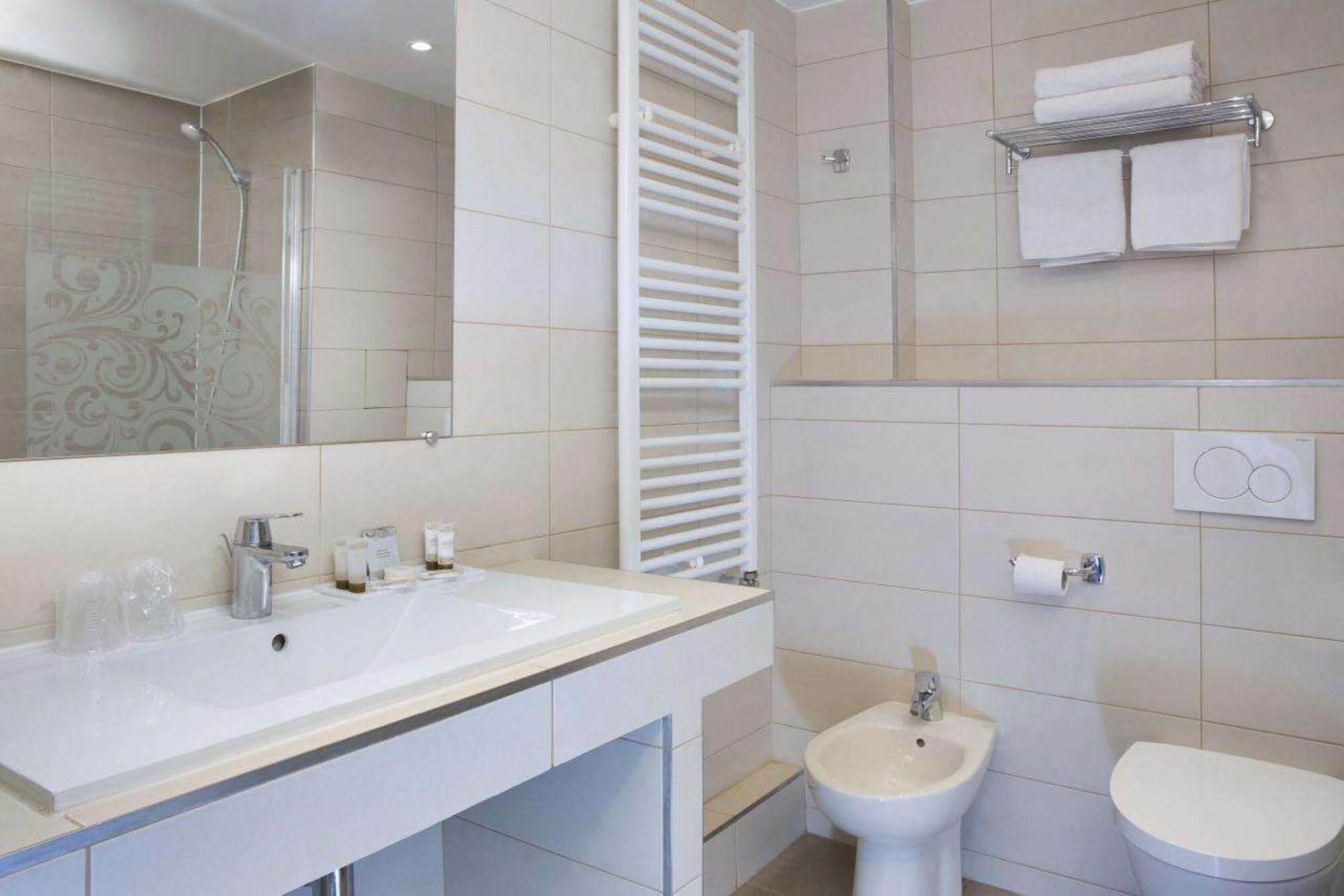 Hotel Le Compostelle Paris