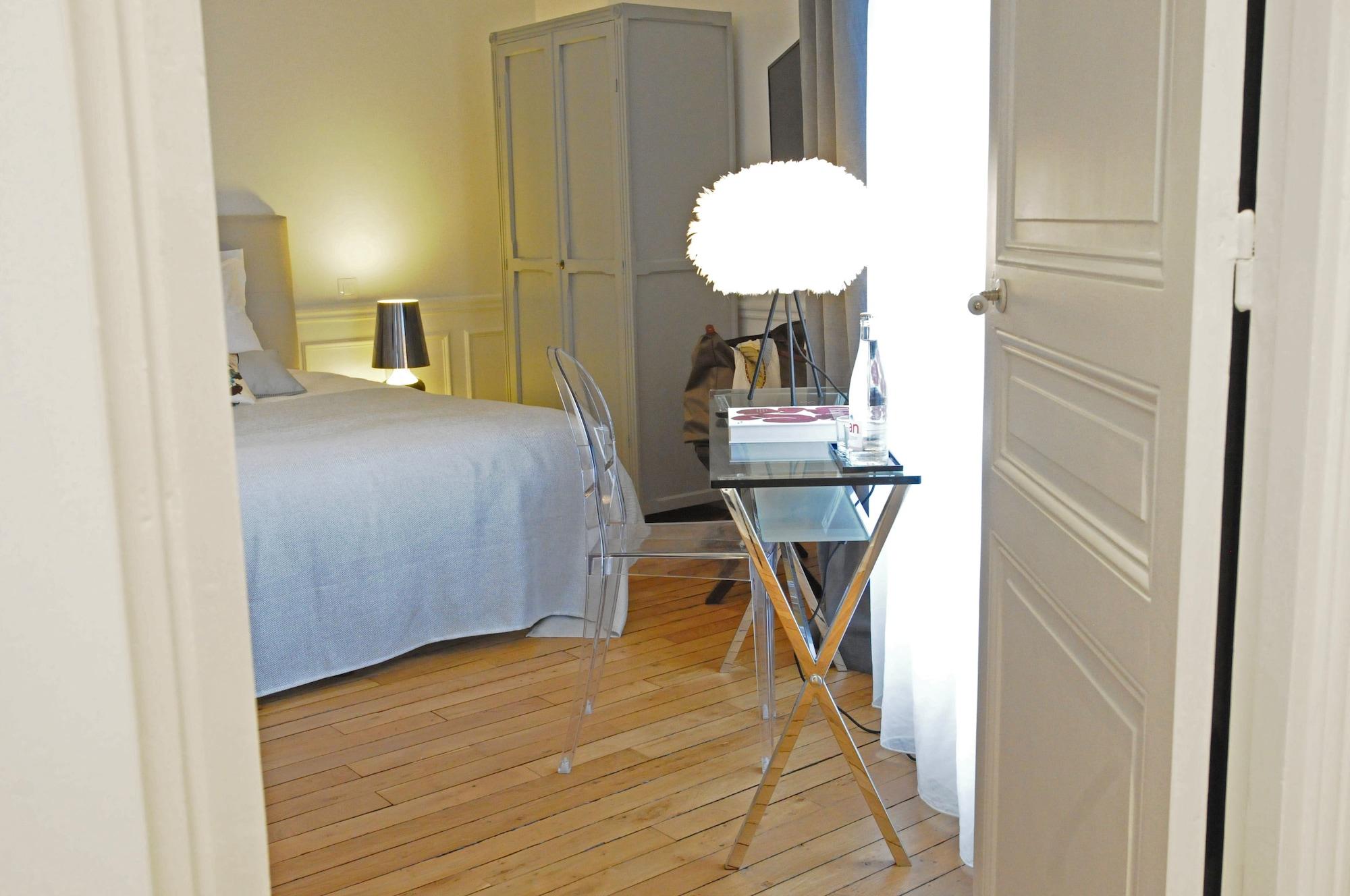 Relais12bis By Eiffel Tower 3*