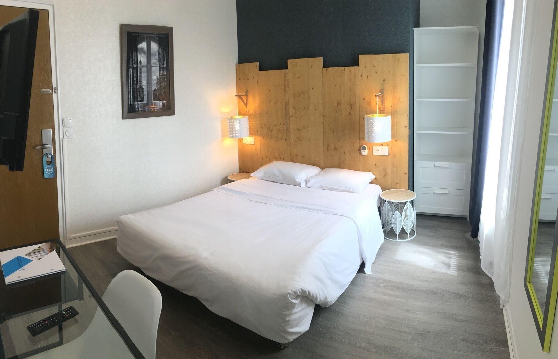 Du Maine Hotel 2*