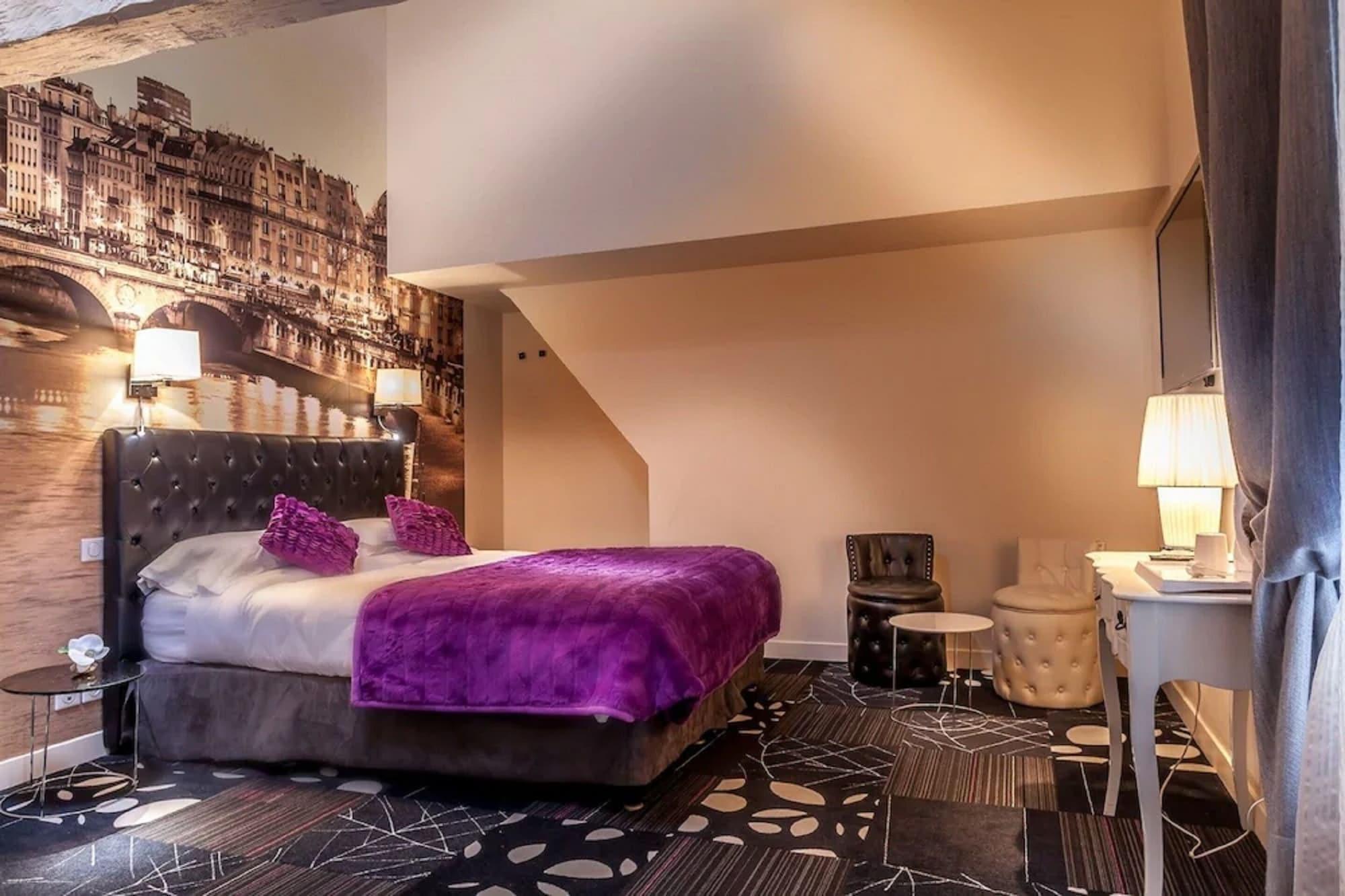 Ascot Opera Hotel