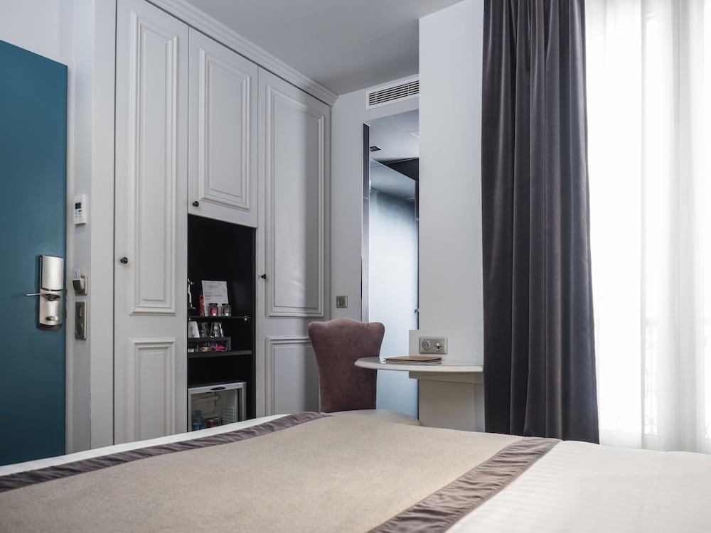 Taylor Hotel Paris