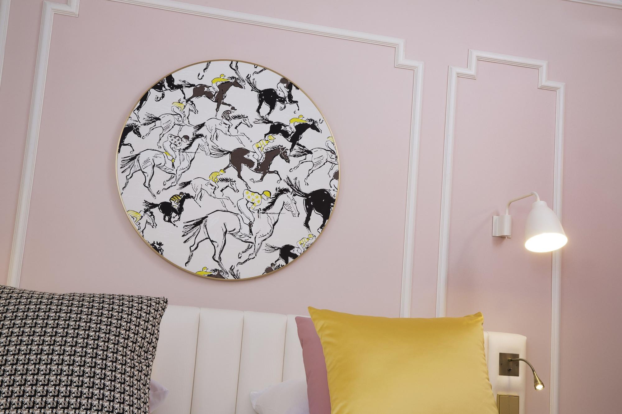 Pastel Hotel