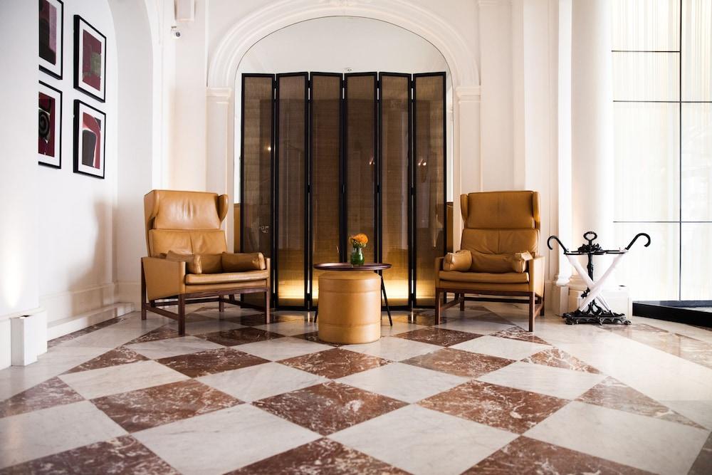 Hotel Vernet Champs Elysées Paris