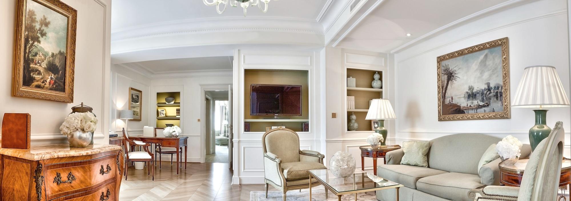 Four Seasons George V 5*