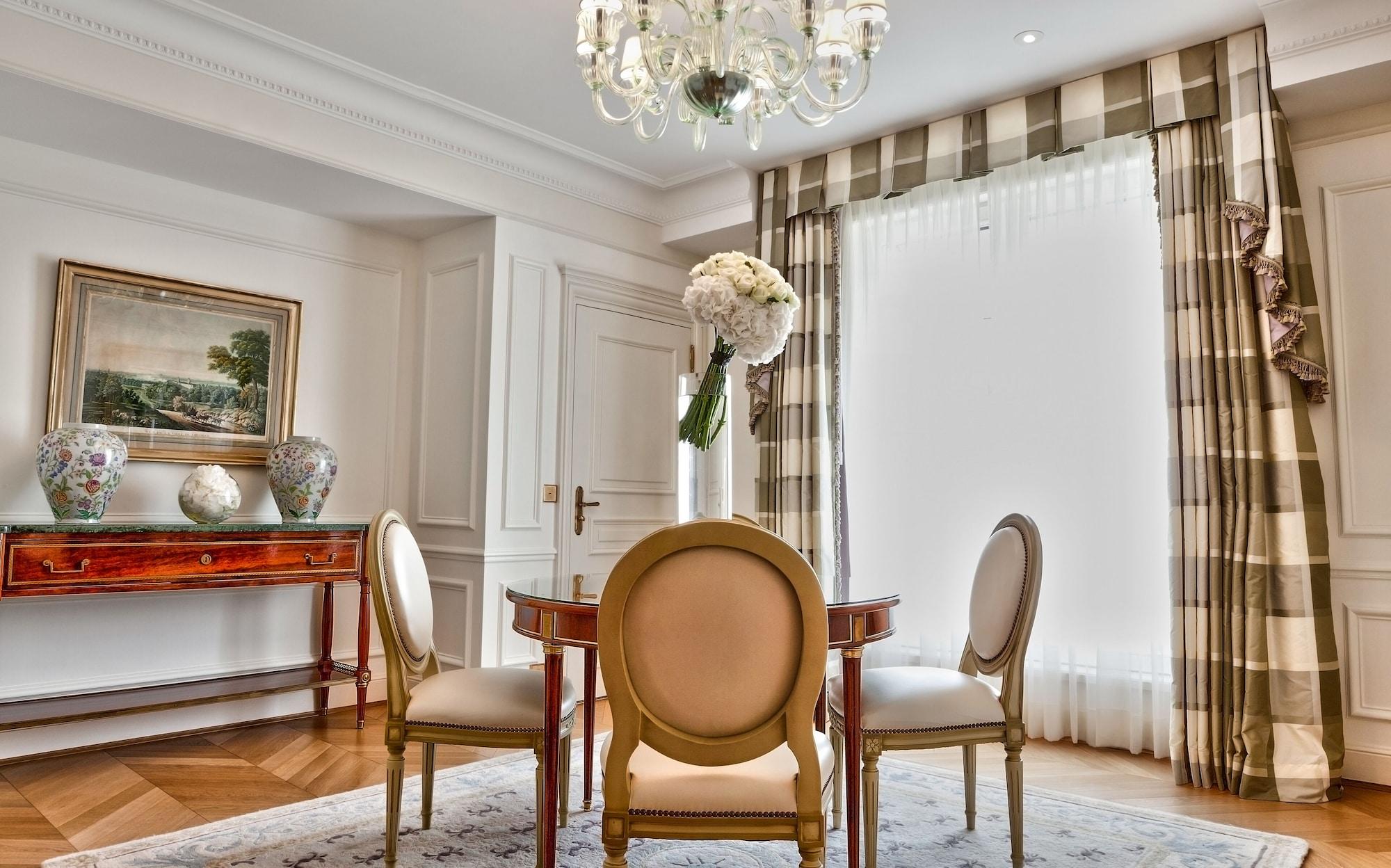 Four Seasons George V Hotel