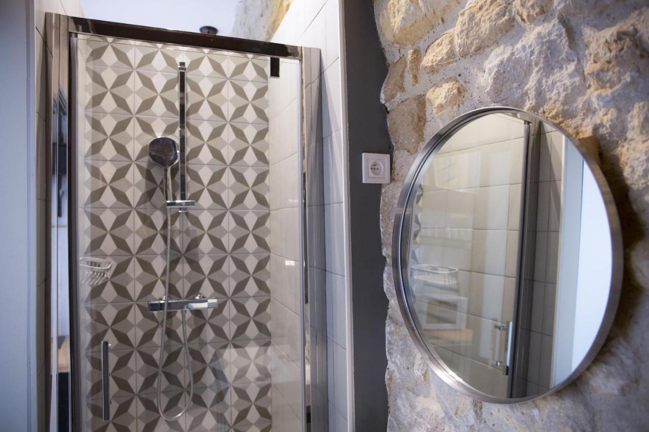 Apartment Flat Close Marais And Republique , Local Commercial *