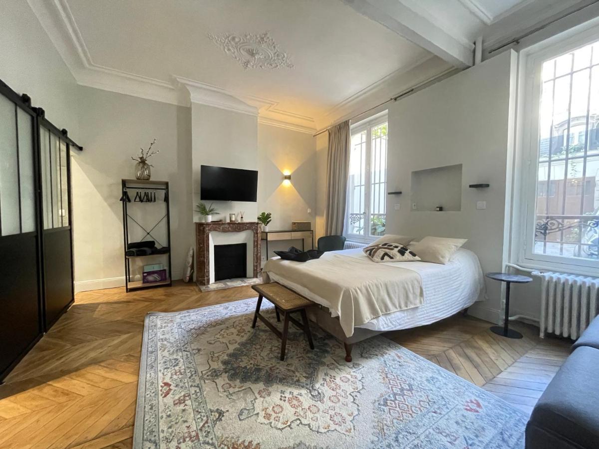 Cozy Studio Champs Elysee Arc De Triomphe 2 Paris