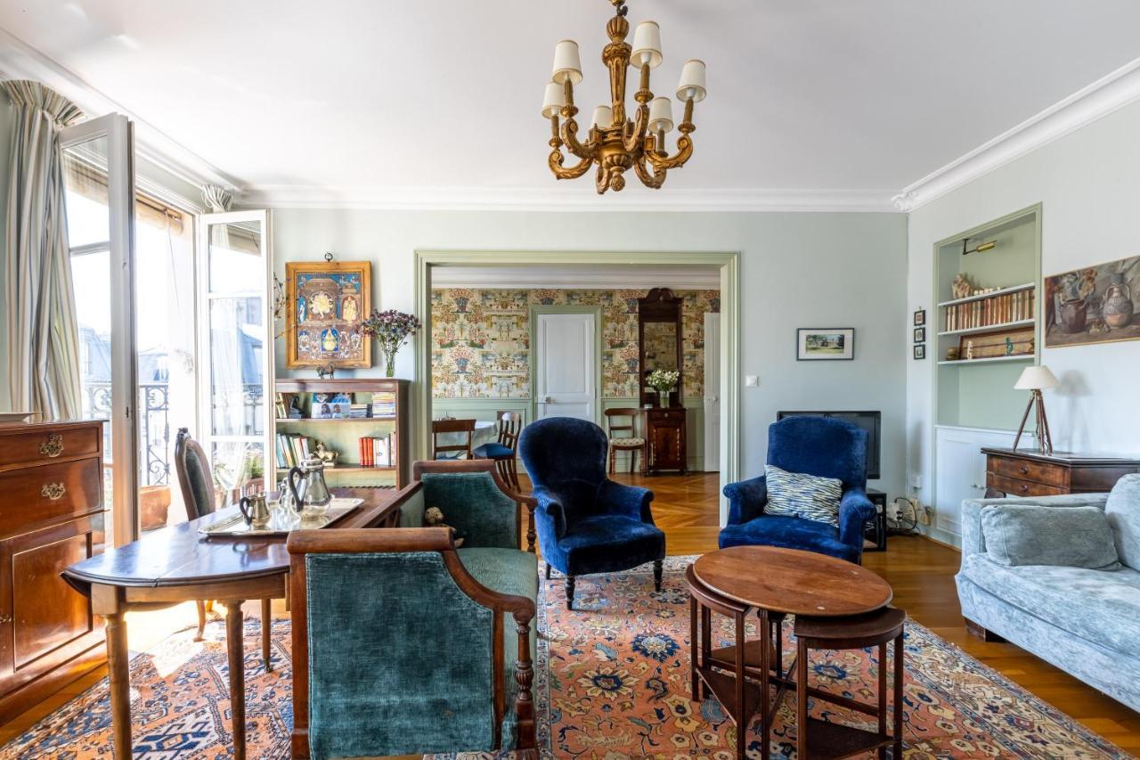 Veeve - Plumes In The Park Apartment