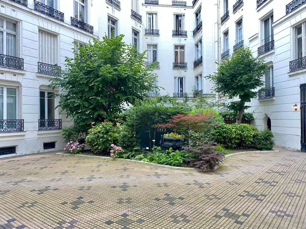 Sweet Champs Elysees Niel Paris