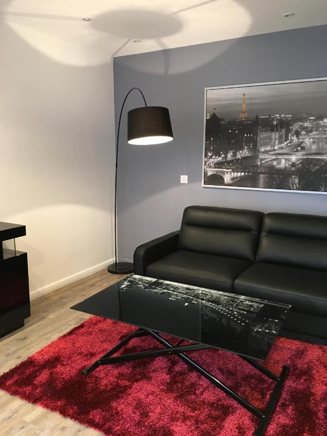A Deux Pas Des Champs Elysees Apartment *