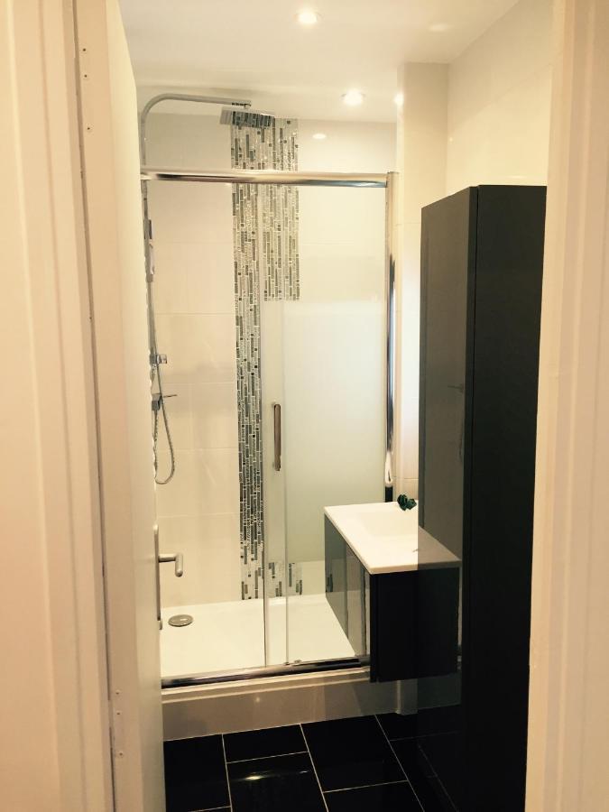 Appartement A Deux Pas Des Champs Elysées