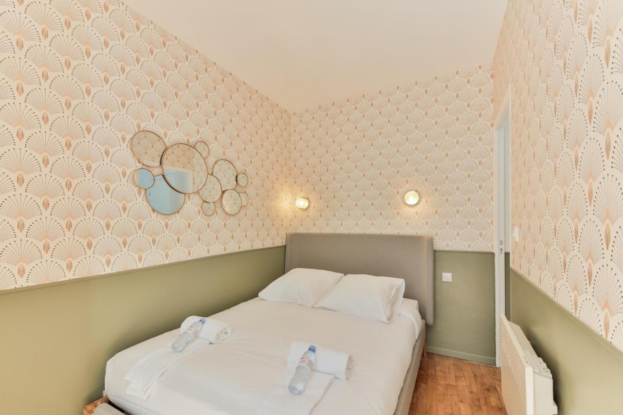 Independant Flat: Canal St Martin&trains Stations! Paris