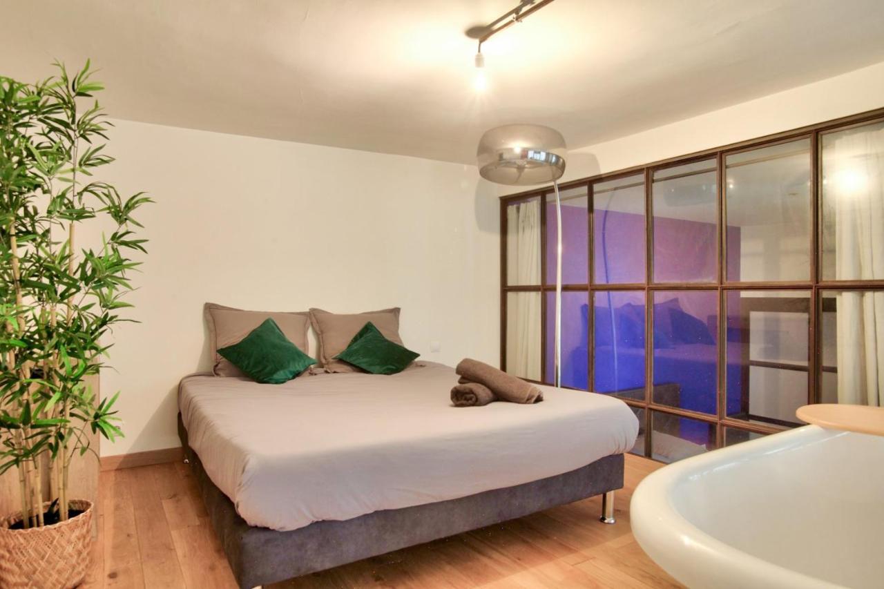 2 Bedrooms Le Marais Nazareth Apartment *