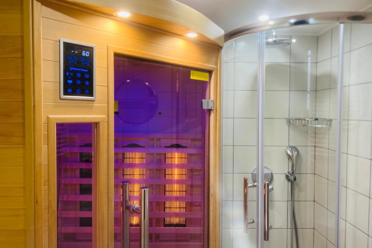 Guestready - Cozy Flat With Sauna Near Banksy Expo Art Gallery Apartment