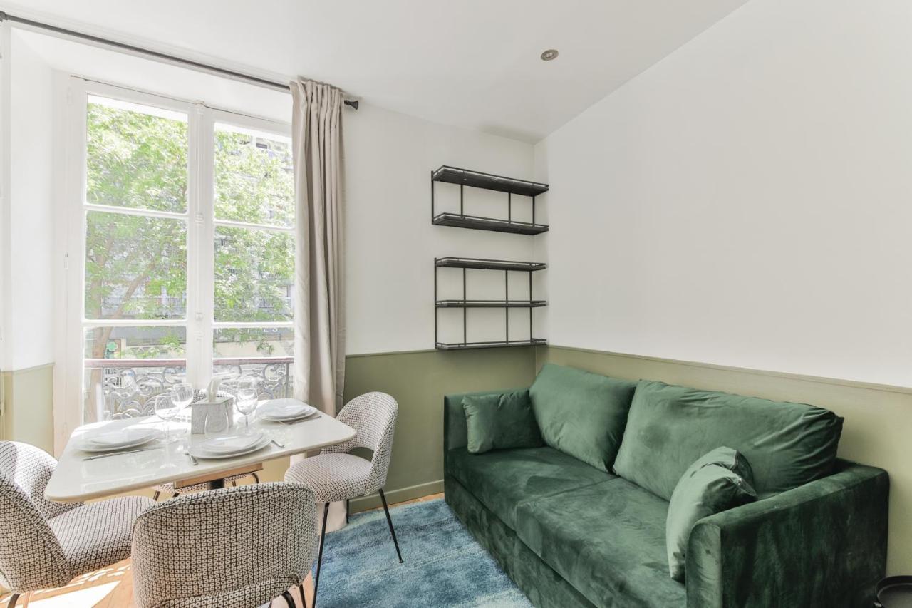 Independant Flat: Canal St Martin&trains Stations!