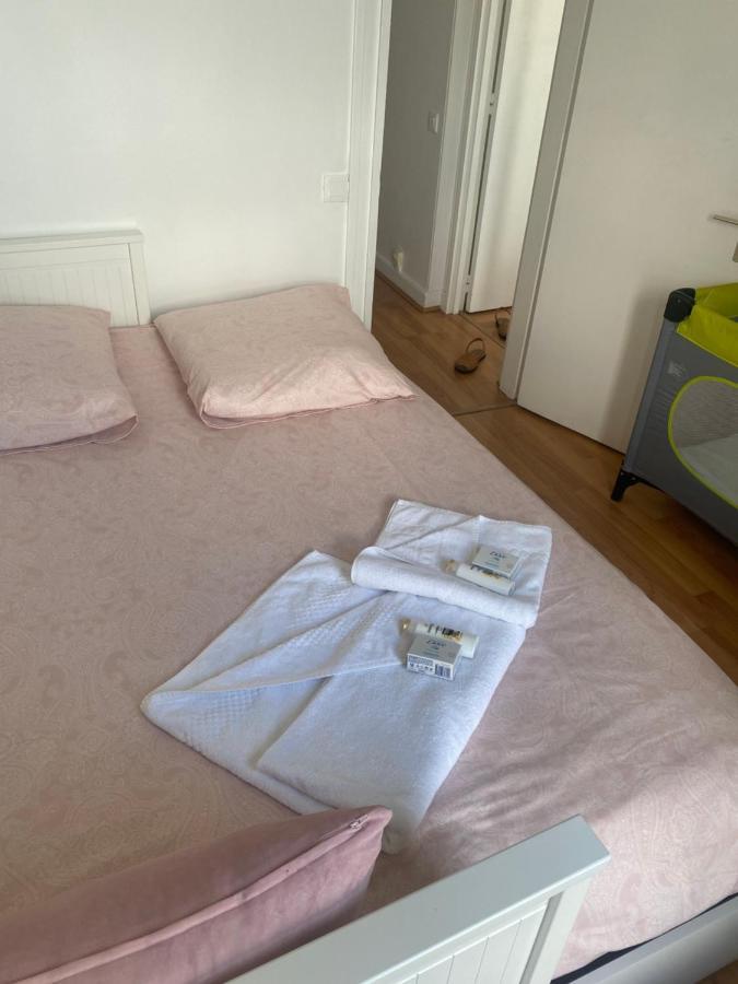 Apartment 3 Bedrooms In Heart Of With A Unique View Of Free Wifi *