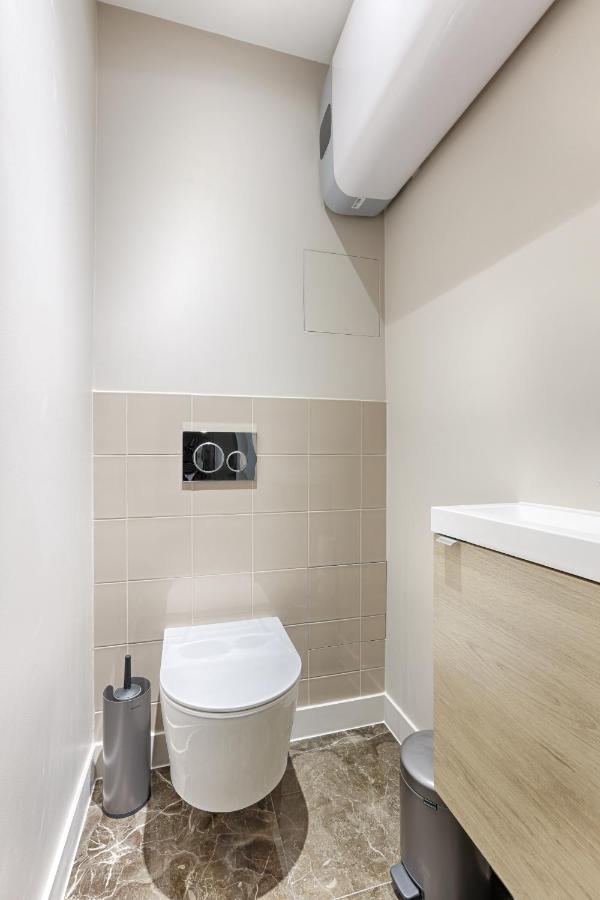 Unique Luxury Parisian Flat 2br/6p -champs Elysees Apartment