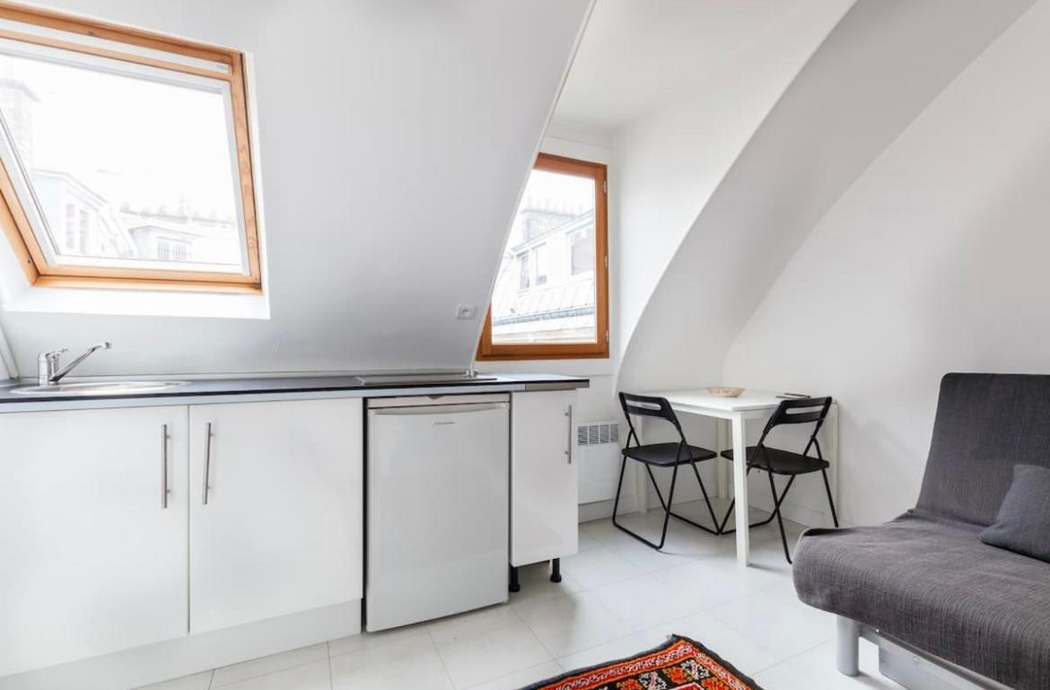 Appartement Charmant studio au cœur des Champs Elysées