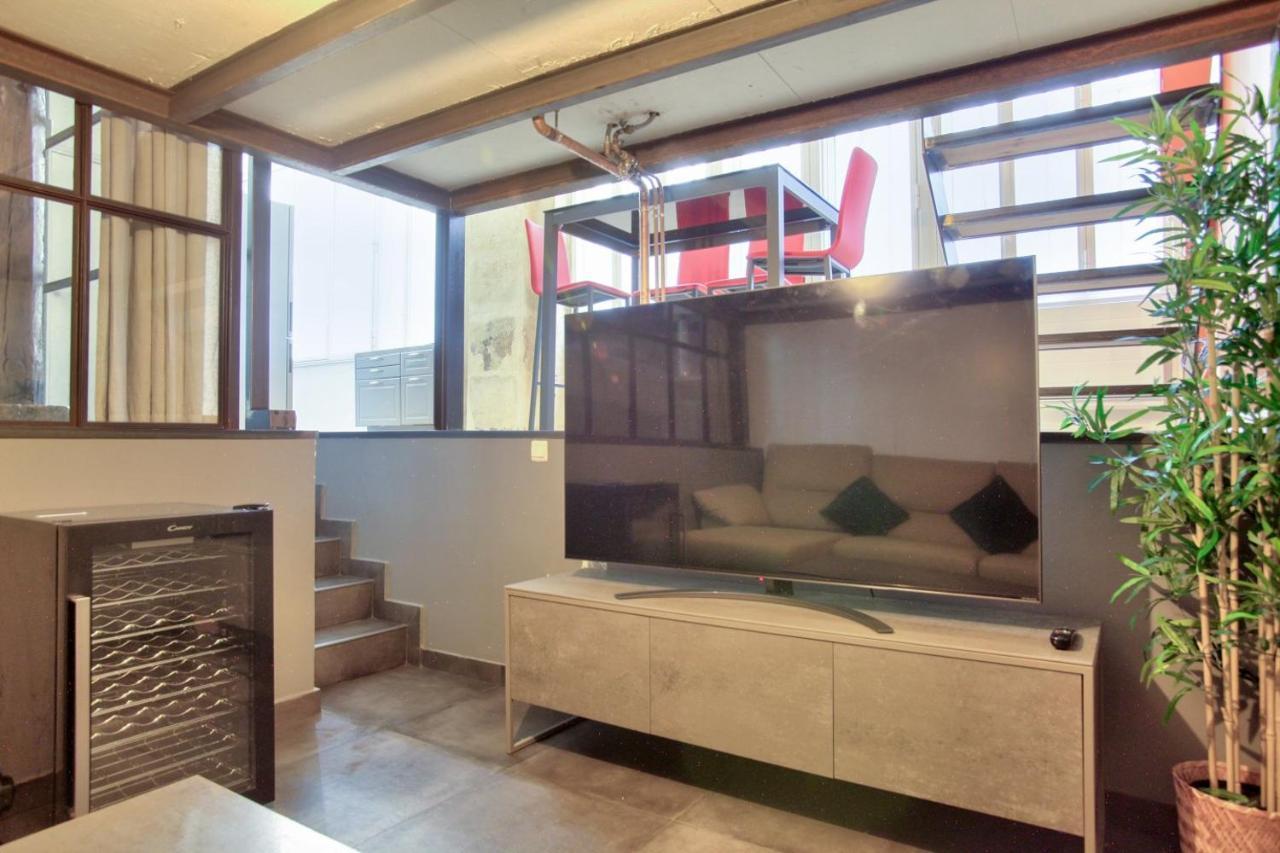 2 Bedrooms Le Marais Nazareth Apartment *